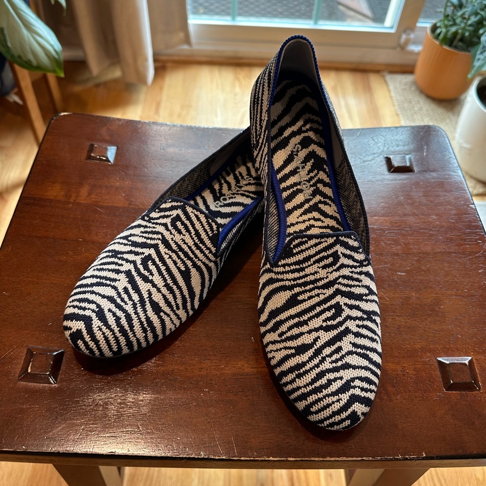 Rothy’s Retired Navy Zebra The Loafer size 10